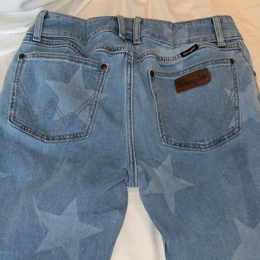 Wrangler Light Blue Star Patterned Women's Jeans - Picture 5 of 7